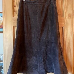 Chic Black A-Line Suede Skirt